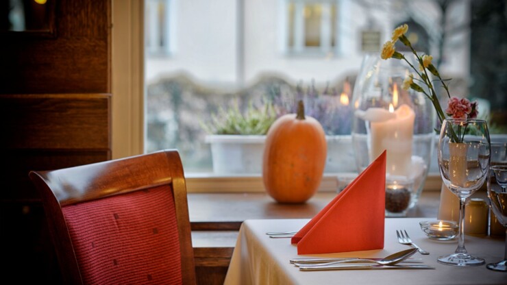 restaurants and cafes